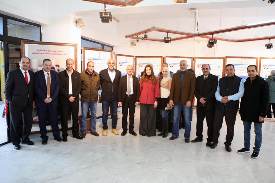 الوطن والإنسانية في التغريدات الملكية في