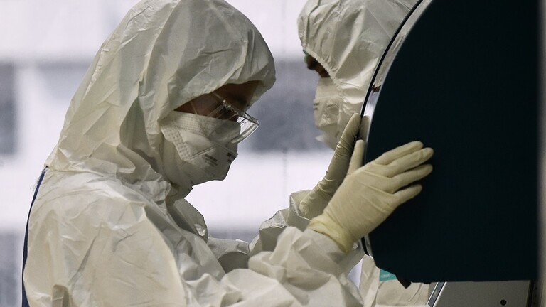 التلفزيون الصيني: فريق البحث في جامعة