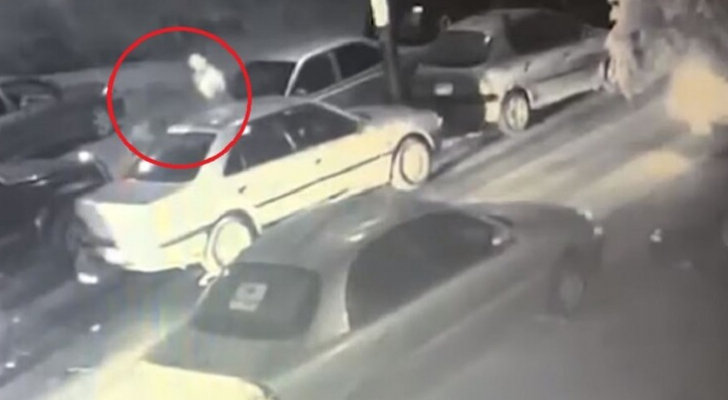 فيديو صادم .. شاب يطلق النار