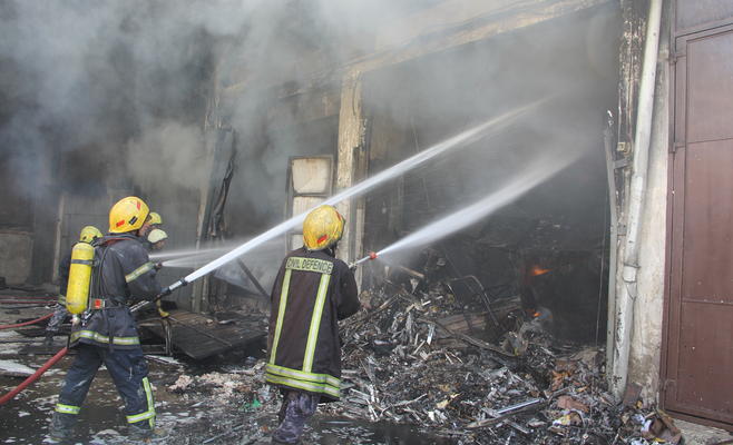 حريق مستودع في العقبة