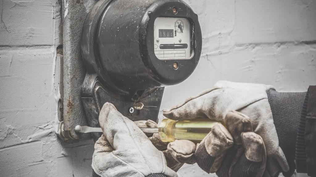 شركة الكهرباء: من يريد أن يأخذ