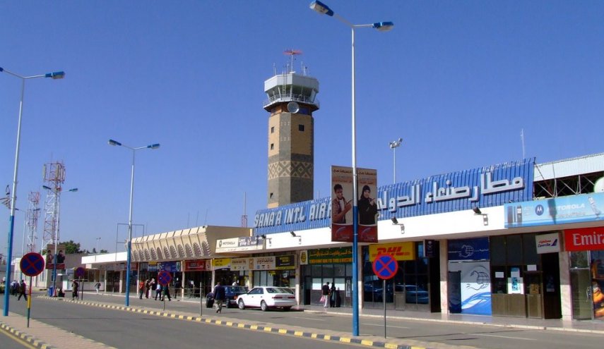 طائرة الجسر الطبي الثانية تقلع من