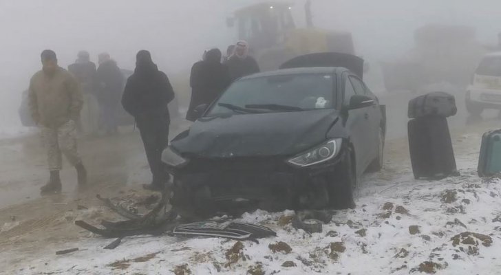 انزلاق عدد من المركبات بسبب الصقيع