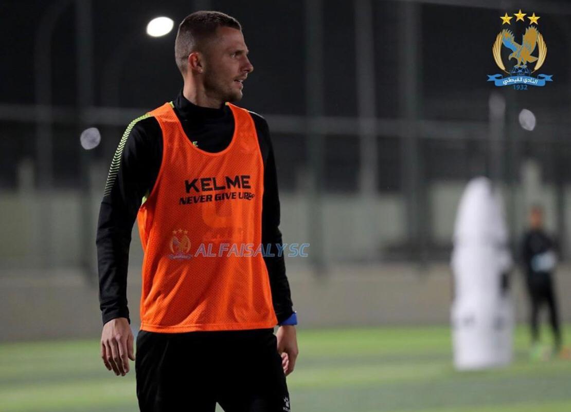 العدوان لـ مدار الساعة: بطاقة لوكاس