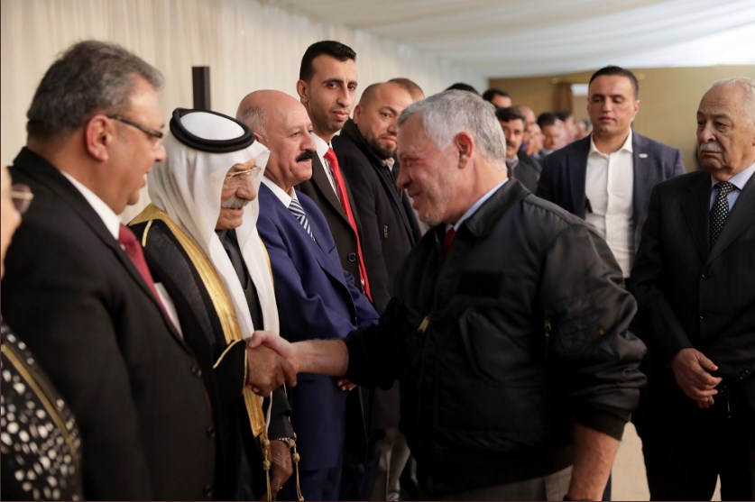 الملك لوجهاء وممثلي عشائر بني حميدة: