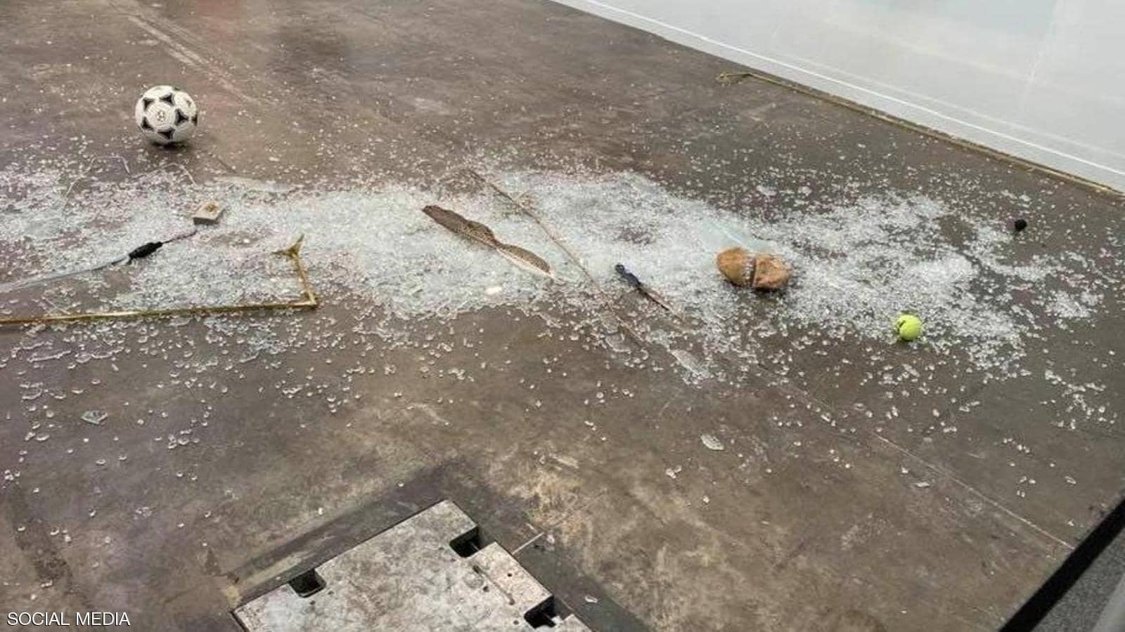 بعلبة صودا فارغة.. دمرت عملا فنيا