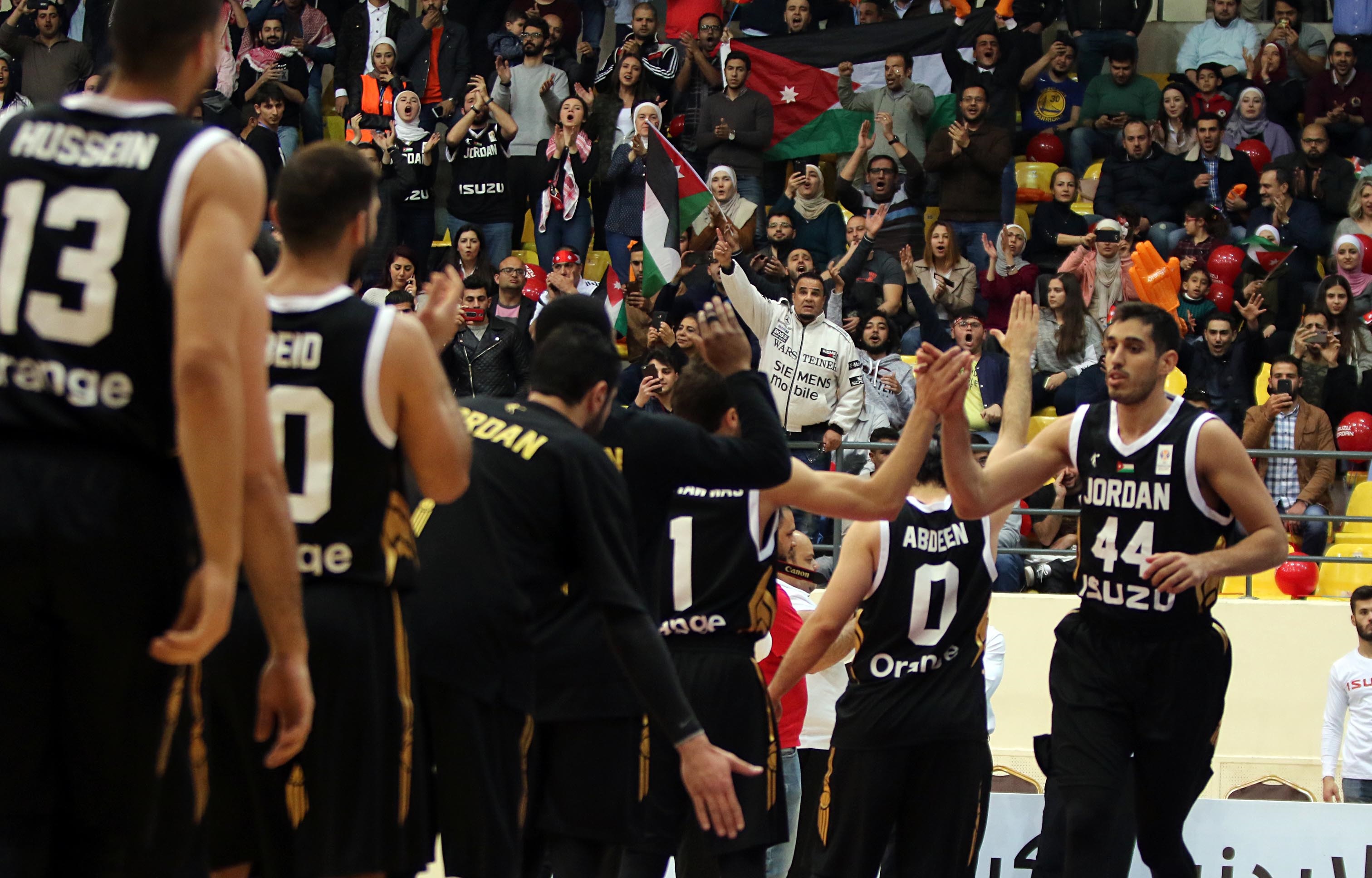 المنتخب الوطني لكرة السلة يفوز على