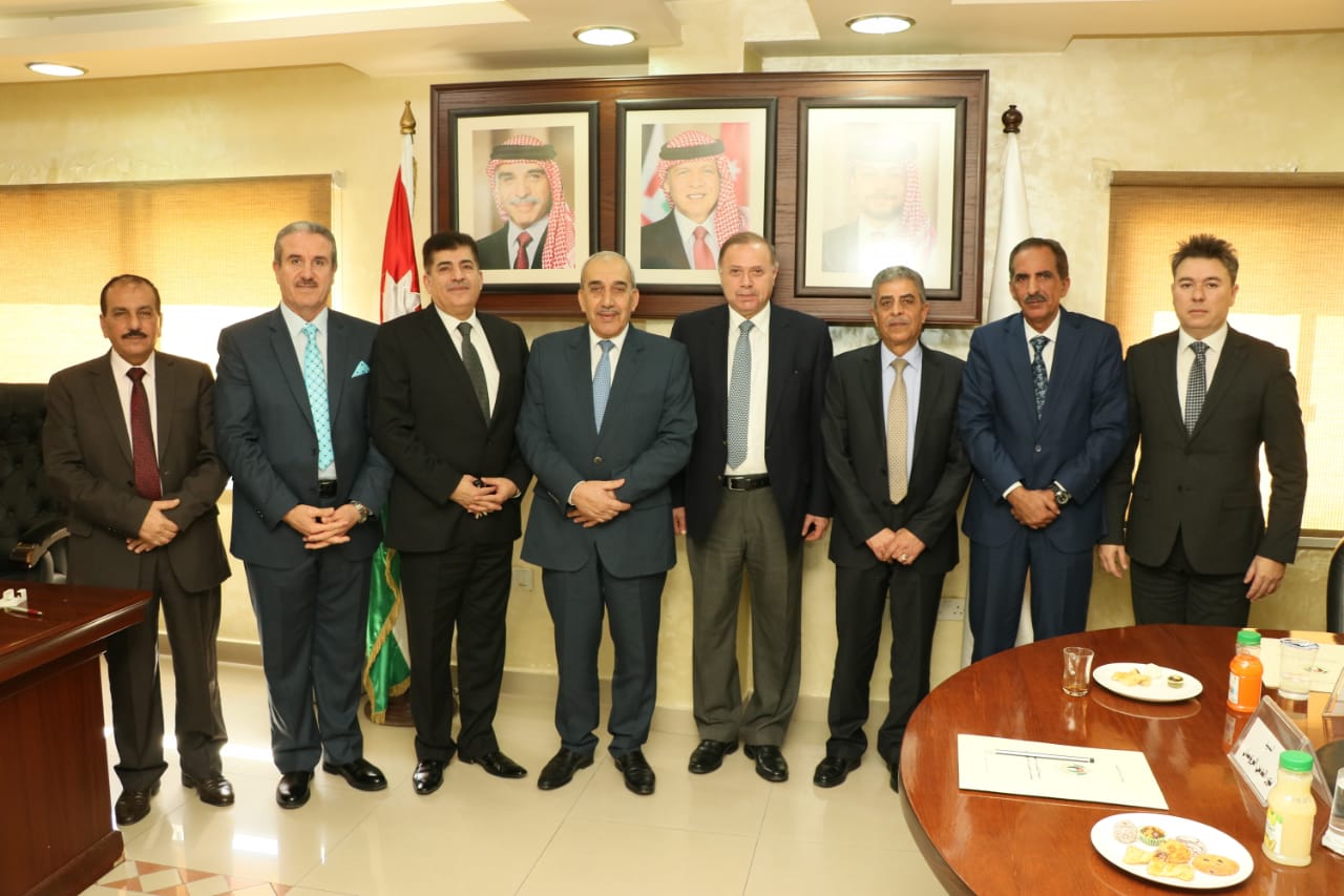 جامعة عمان العربية تقدم منحا جزئية