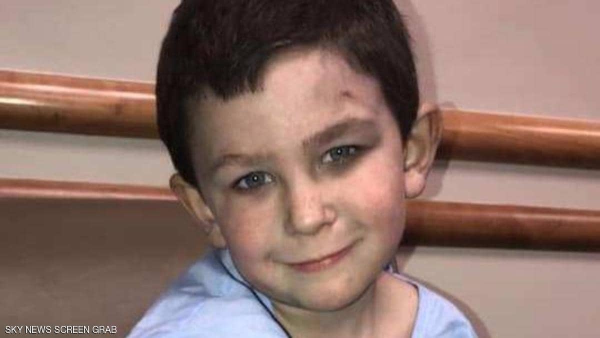 بطل خارق صغير.. طفل ينقذ 7