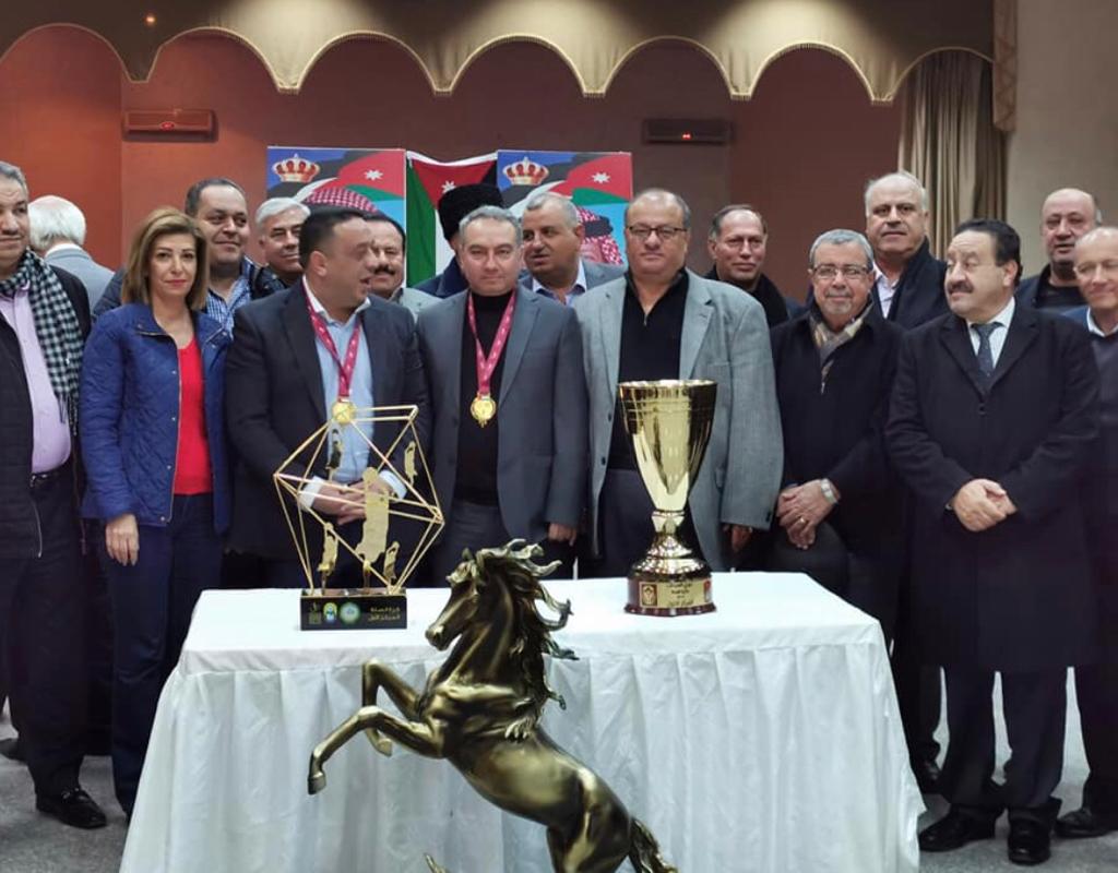 الوزيران الداوود وبريزات يهنئان نادي شباب