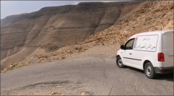 «سيارة الخير» تزور العيينات (فيديو)