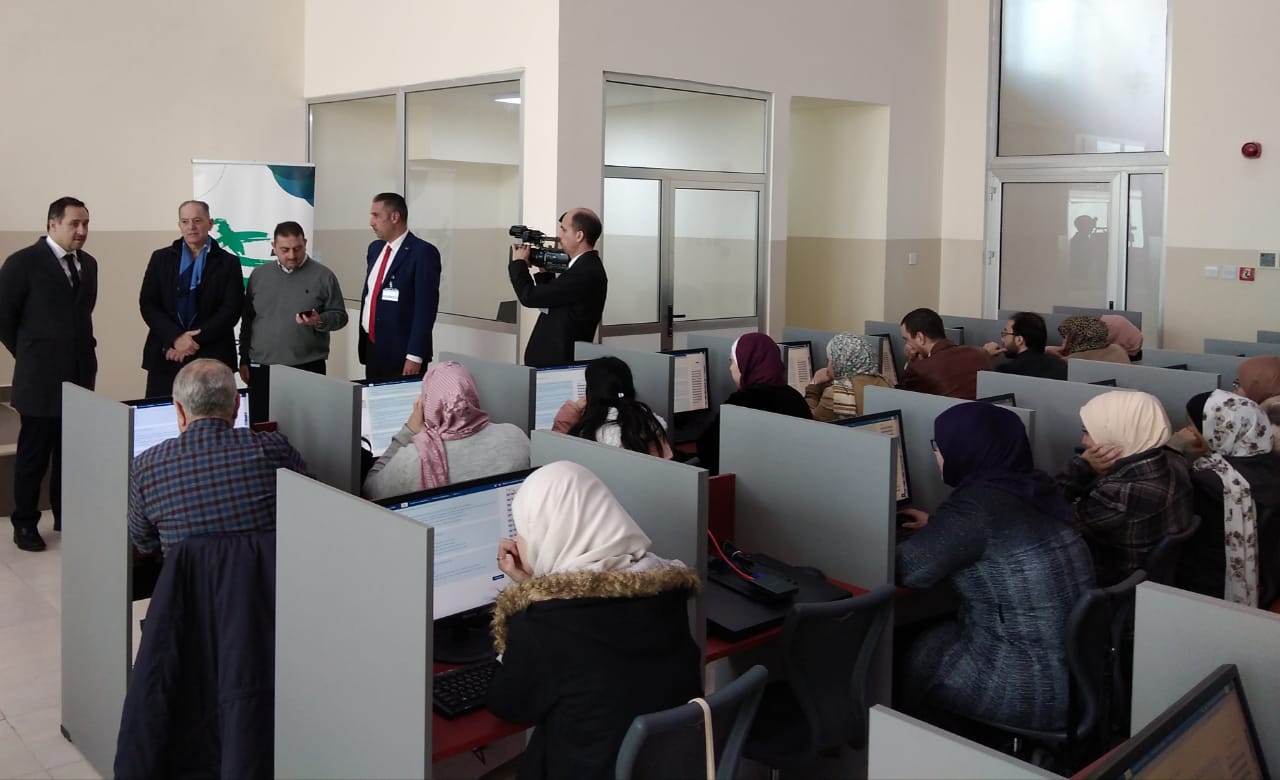 «فارمسي ون» تقيم كوادرها في جامعة