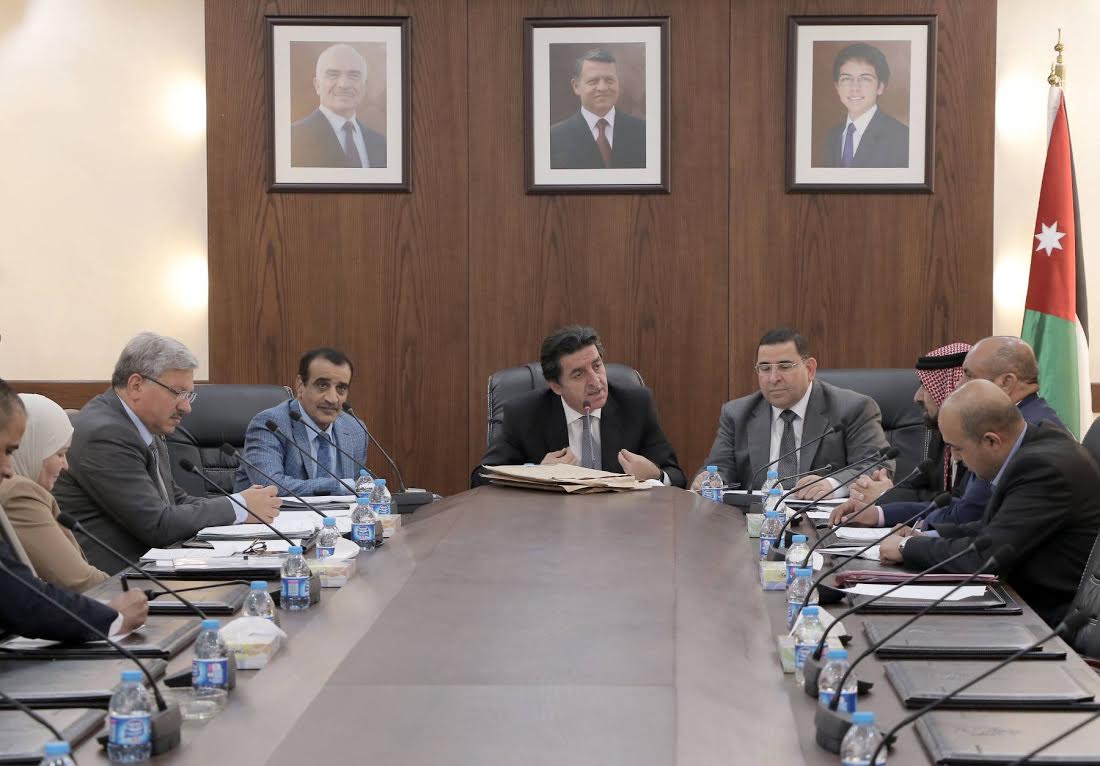 ’طاقة النواب‘ تقر ’المصادر الطبيعية‘