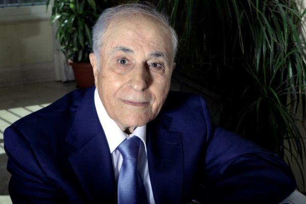 المصرفي عبدالقادر القاضي في ذمة الله