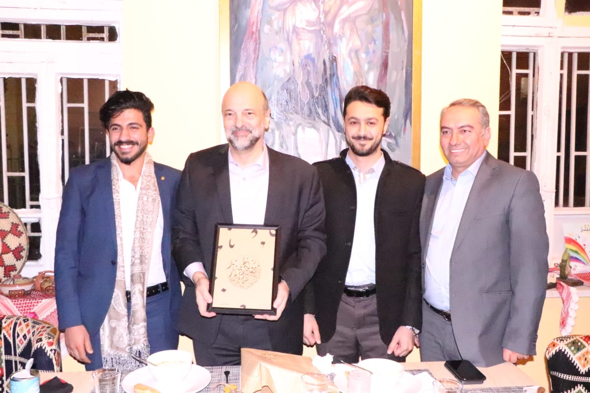 الرزاز يفاجئ الرياديين والمبتكرين الشباب