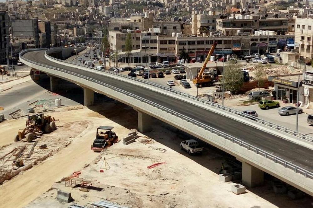 متضررو الباص السريع يدعون رئيس الوزراء