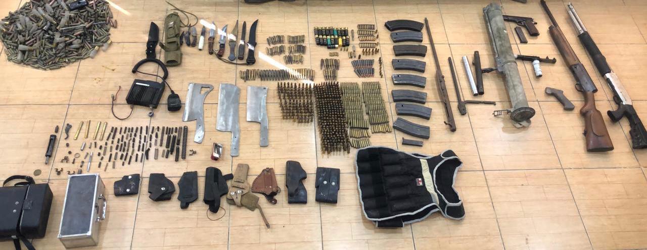 ضبط شخص بحوزته 1640 أسلحة نارية