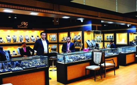 تصاميم وتشكيلات جديدة بمعرض الدوحة للمجوهرات