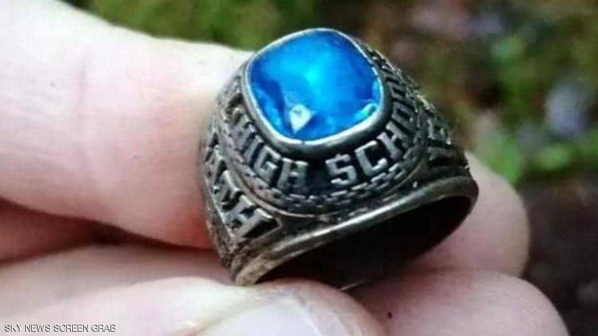 فقدت خاتم زوجها قبل نصف قرن..