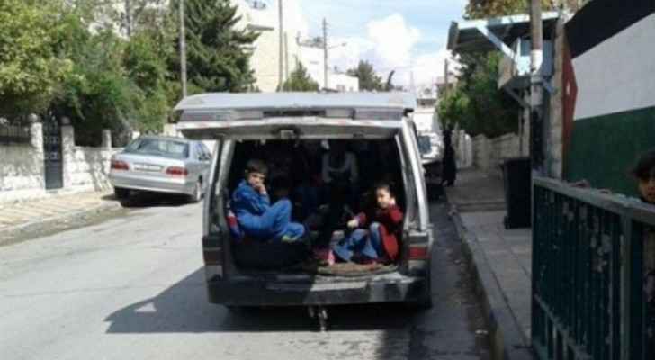 كاميرات لمراقبة حافلات نقل الطلبة غير