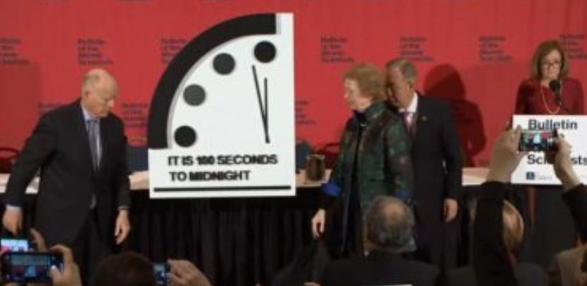 علماء ذرة : اقتراب ساعة يوم