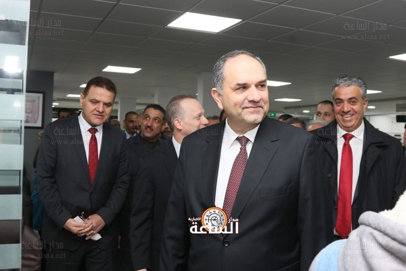 التلهوني يفتتح أول مركز للخدمات الحكومية