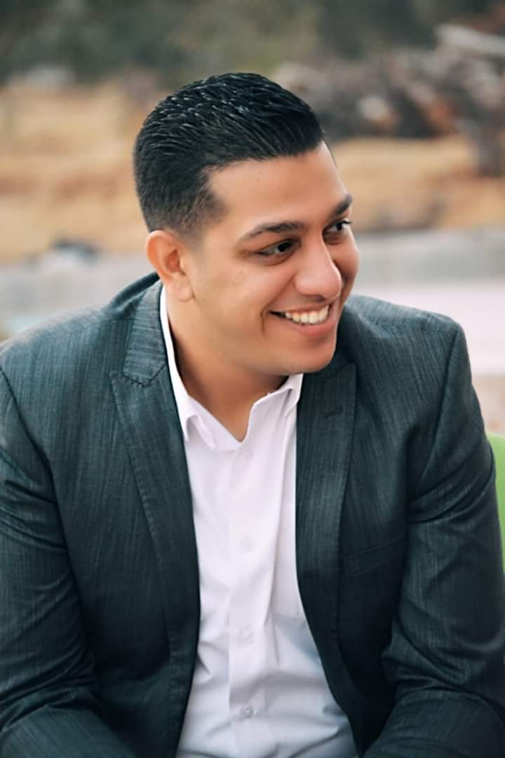 الاعلامي الشاب علاء العشا الدوايمة.. يستفتي