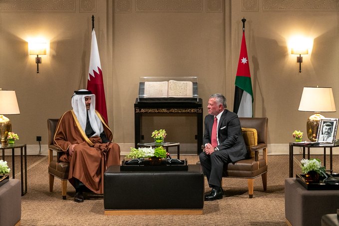 الصحف القطرية تشيد بالمباحثات بين الملك