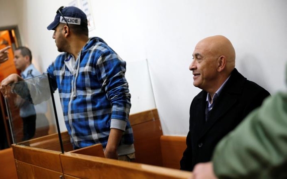 السجن لنائب بالكنيست هرب هواتف للأسرى