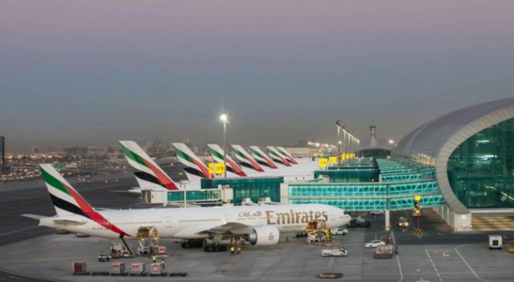 مطار دبي: تعليق الرحلات مع البحرين