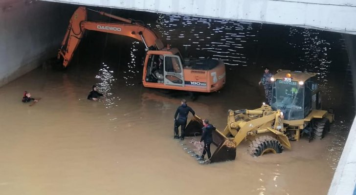 الأمن: إزالة الطمم لفتح مناهل التصريف
