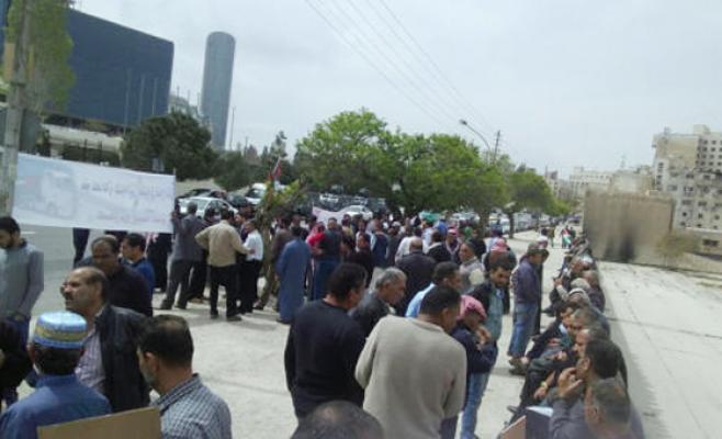 سائقو صهاريج يعتصمون احتجاجا على ‘‘تغول