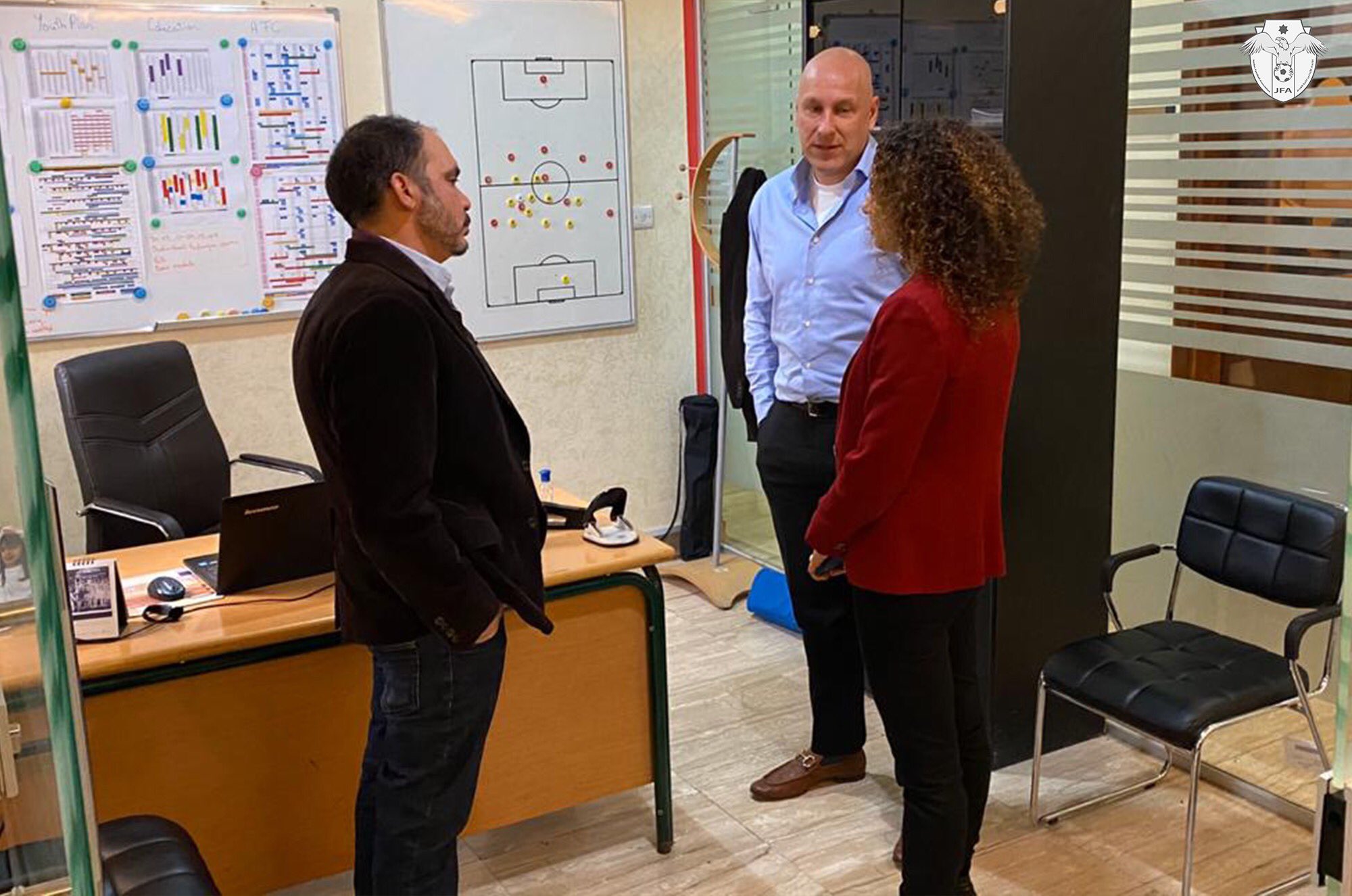 الامير علي بزيارة لاتحاد الكرة.. ماذا