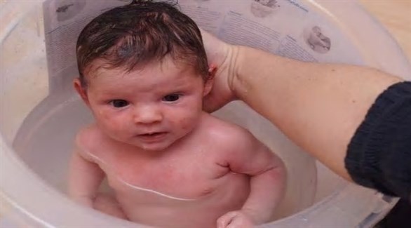 فوائد المساج للرضيع بعد الاستحمام