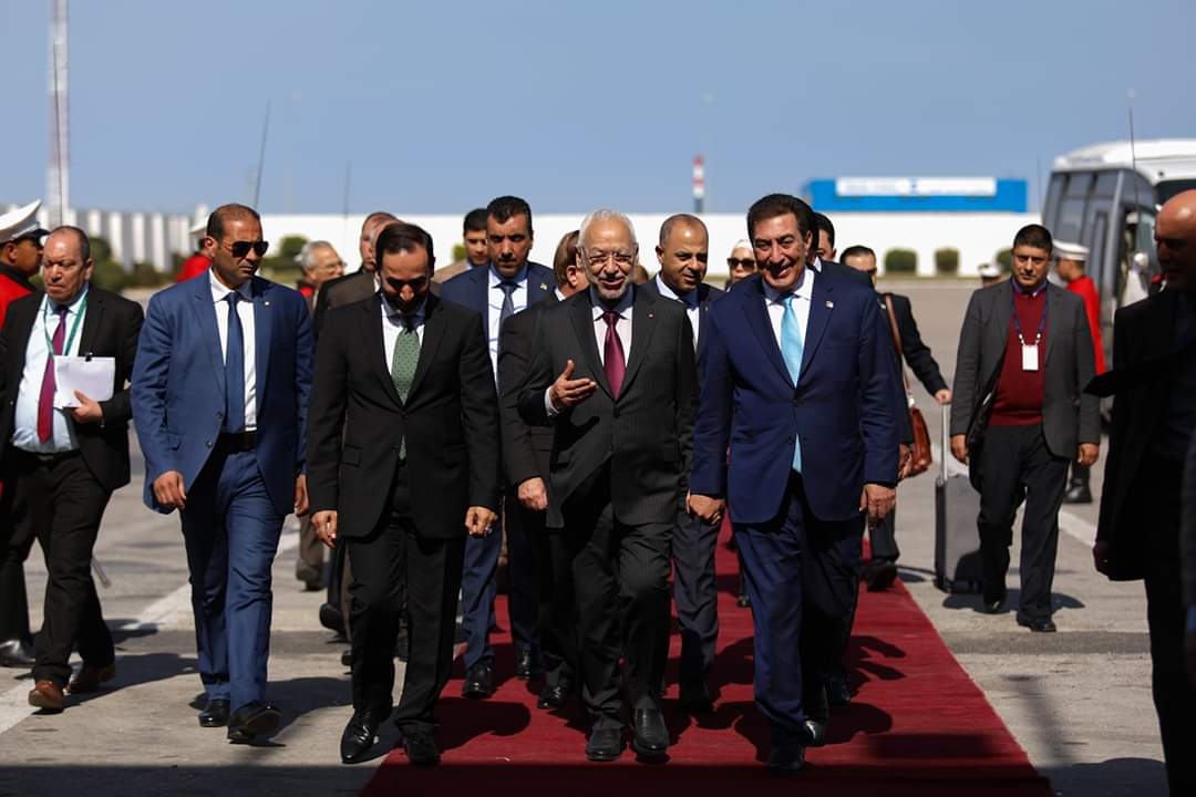 عاطف الطراونة يصل تونس بدعوة من