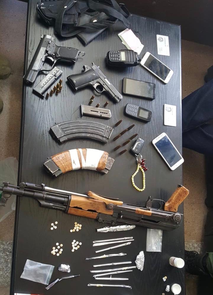 القبض على 8 اشخاص بحوزتهم أسلحة