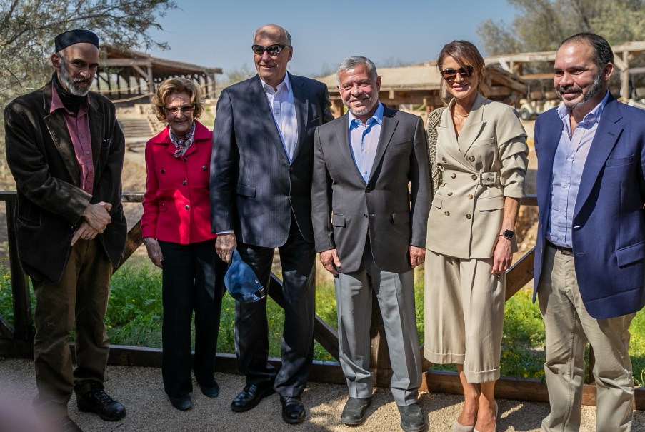 الملك هارالد الخامس والملكة سونيا يختتمان