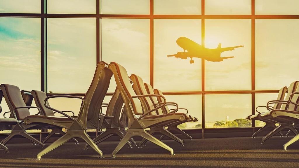 دراسة إمكانية منع القادمين من فلسطين