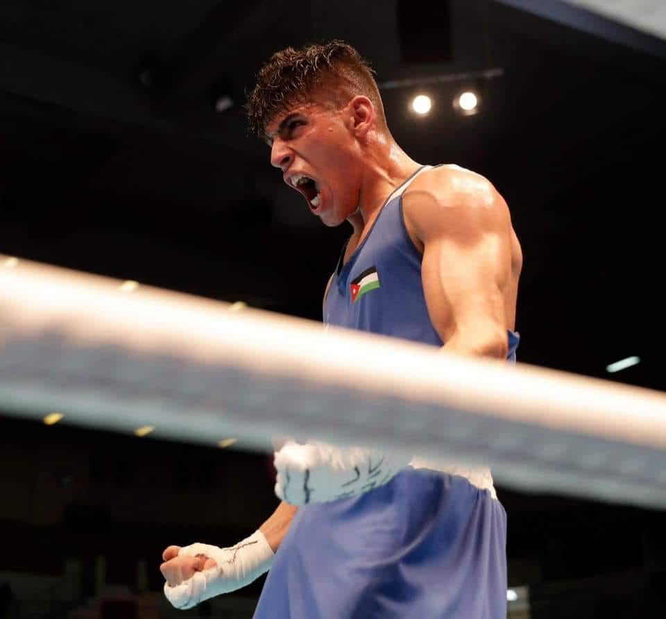 الملاكم عشيش يتأهل لـ « أولمبياد