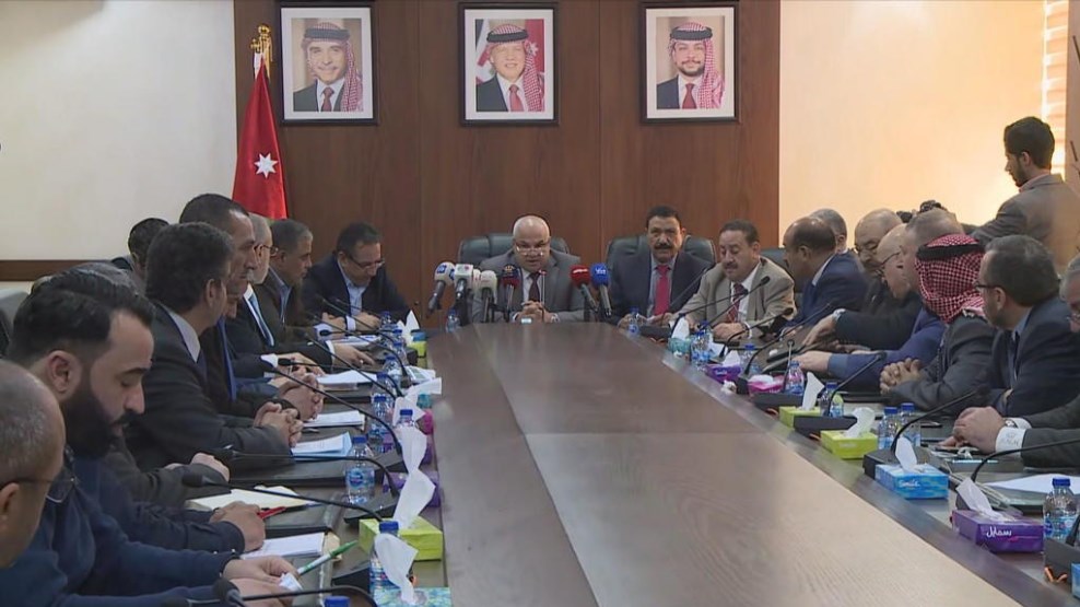 اللجنة النيابية المشتركة: توصية بإلغاء الكلف