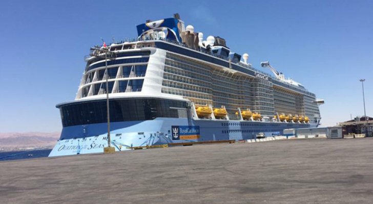 الأردن يدرس منع دخول باخرة سياحية