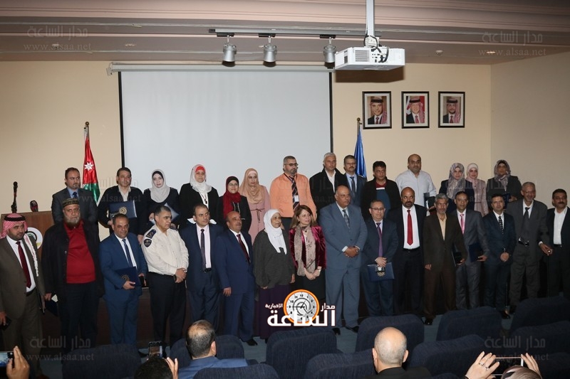 تكريم موظفين نافسوا على جائزة الموظف