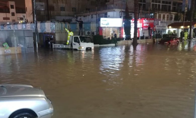 بسبب الظروف الجوية.. تجارة عمان تدعو