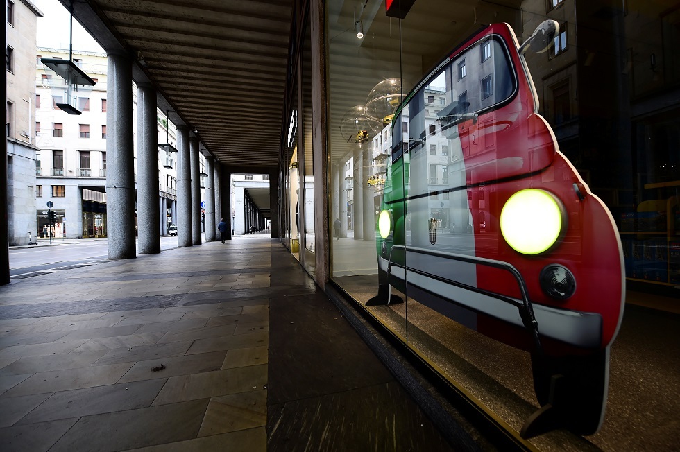 وفاة زوجين إيطاليين ضحية لكورونا بفارق