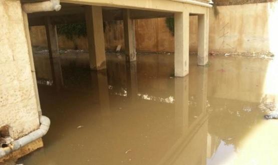 مياه الأمطار تداهم 8 منازل في