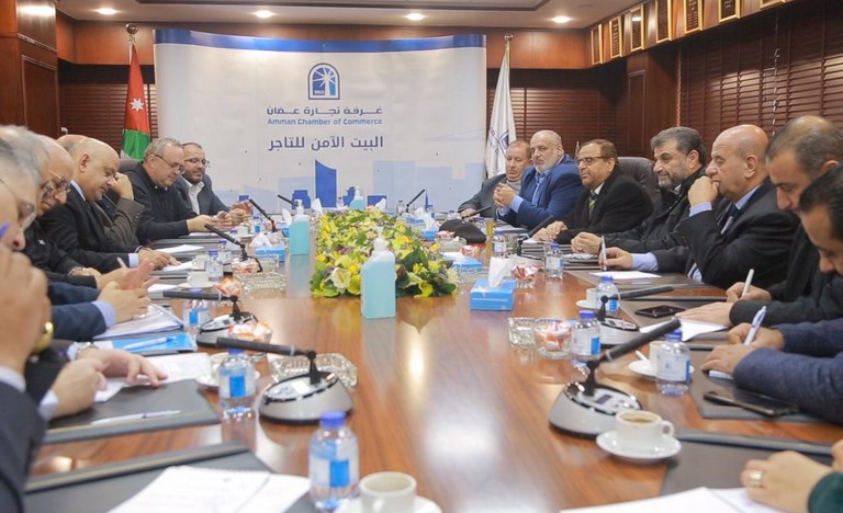 تجارة عمان تدعو الى انقاذ قطاع