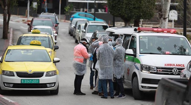 فلسطين توقف الصلاة في المساجد والكنائس