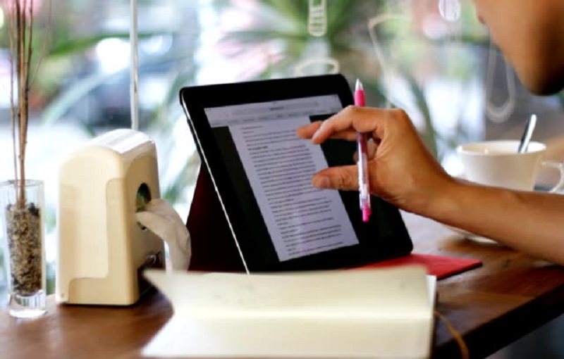 شركات الاتصالات الخلوية تمنح تصفحا مجانيا