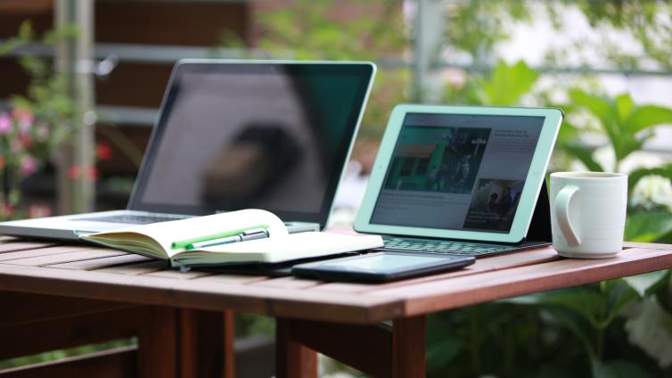 وزارتا التربية والاقتصاد الرقمي تشيدان بشركات