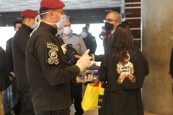 السياحة توجّه الفنادق بتأمين الوجبات للمحجور